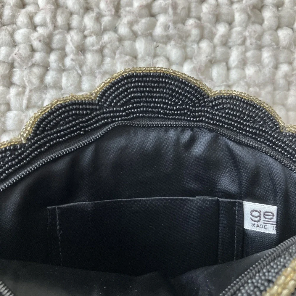 Vintage Genie Black Gold Beaded Clutch‎ Formal Cocktail Evening Purse Clam Shell